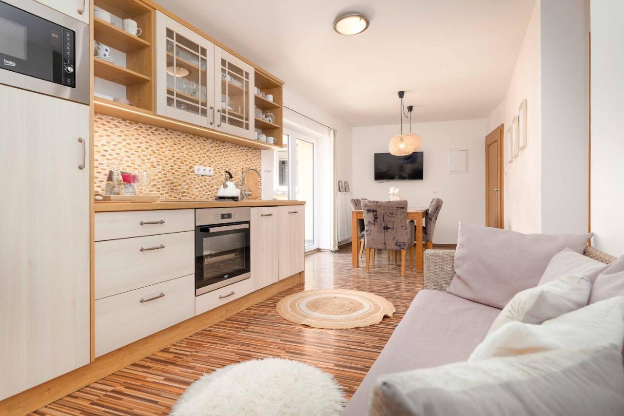 Dum U Lazni Federer Apartment Trebon Bagian luar foto
